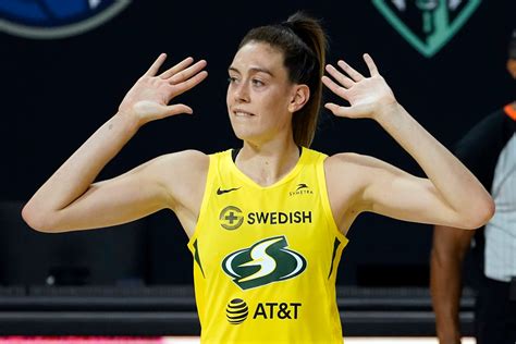 breanna stewart salary wnba.